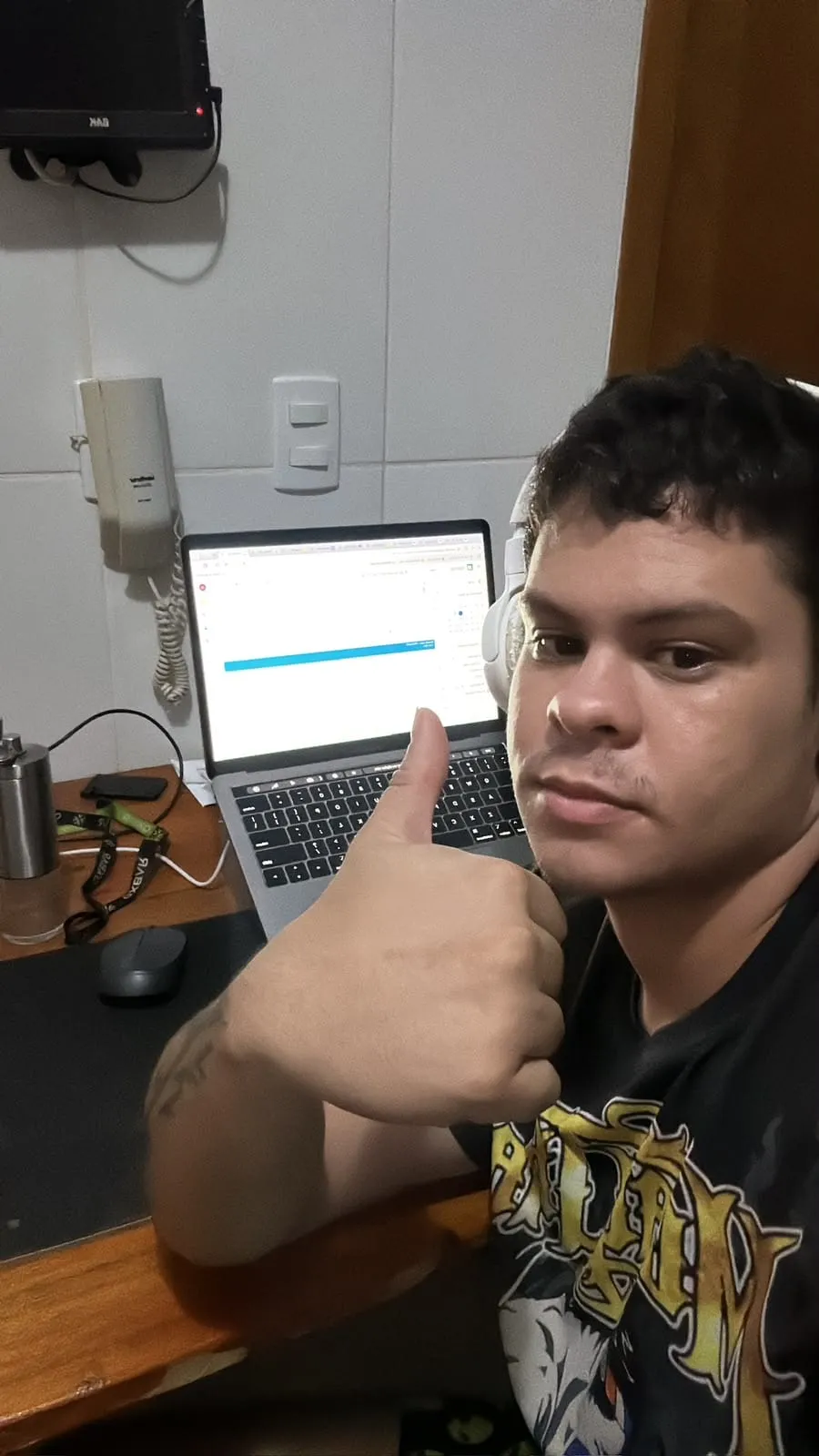Humberley Cezilio — início na automação, mesa da cozinha